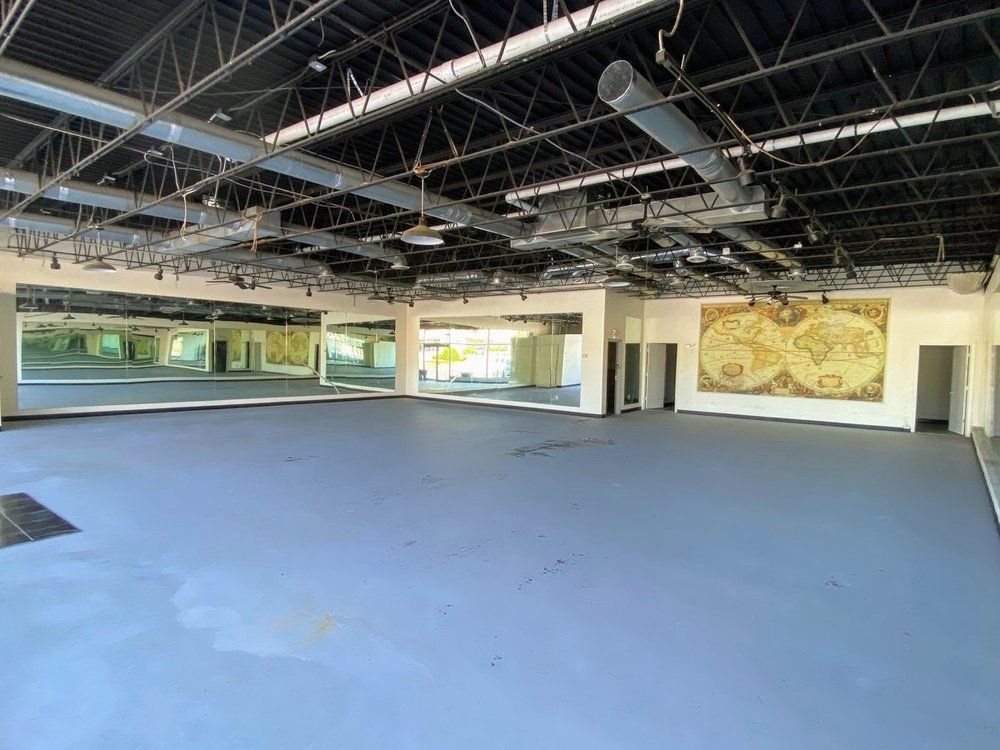 Gym For Lease: 3900 Hixson Pike, Chattanooga, TN 37415